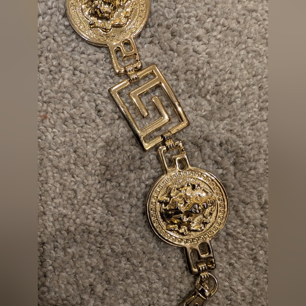 Vintage 3D Lion Head Crest Medallion Greek Key Linked Chain Belt - Picture 2 of 4